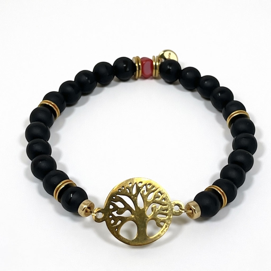 Détail du bracelet Louis argenté – pierre agate noire et charm arbre de vie