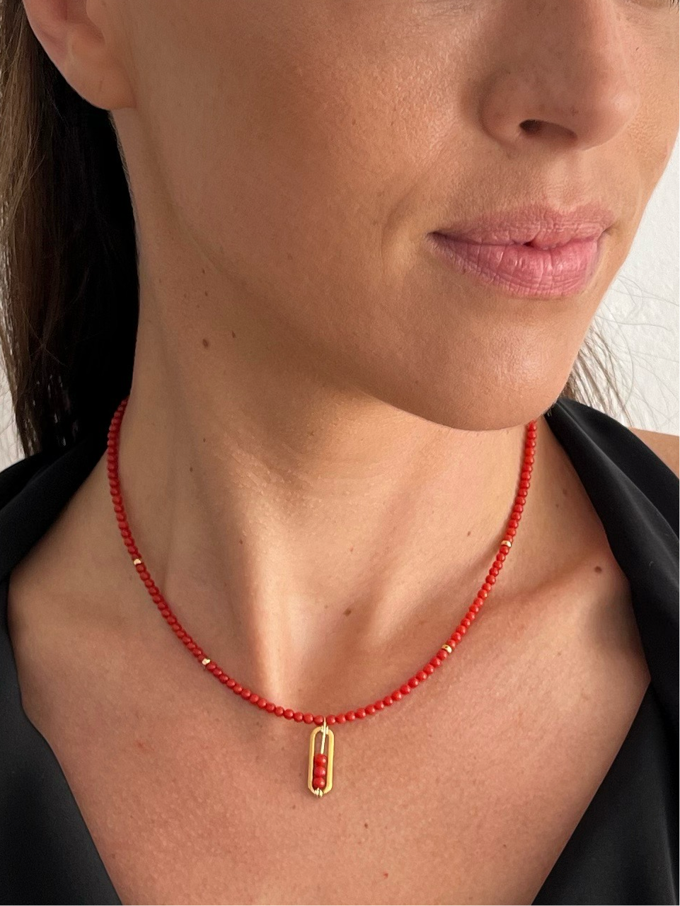 Collier en perles de Corail Shona