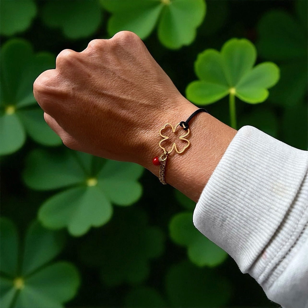 Bracelet Chance — en acier inoxydable et perle de Corail rouge de Méditerranée
