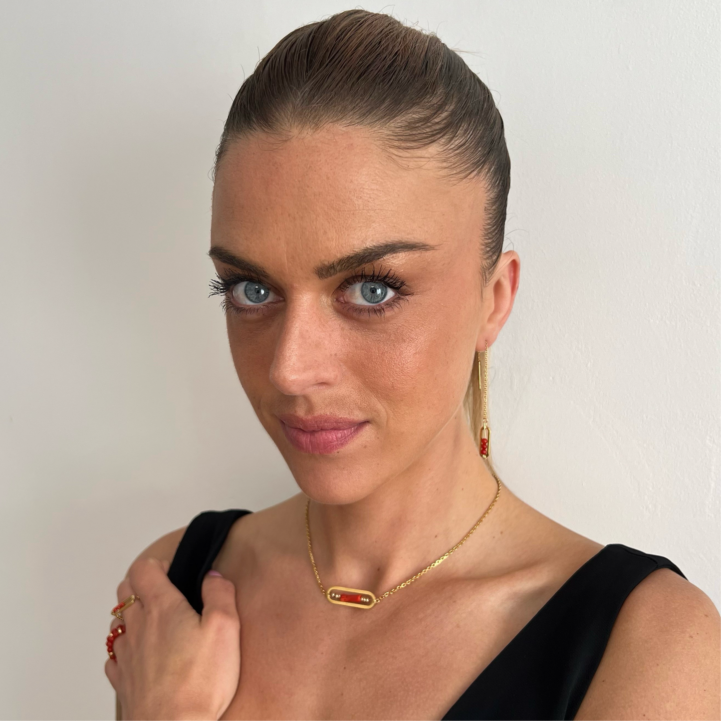 Collier avec la main Corse Livia