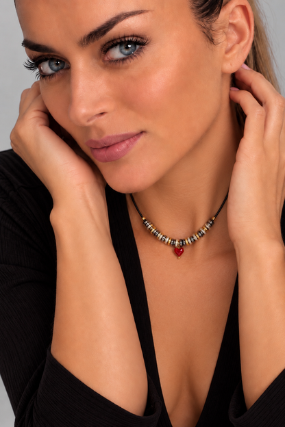 Collier Néva – Cordon aimanté et cœur en corail rouge de Méditerranée