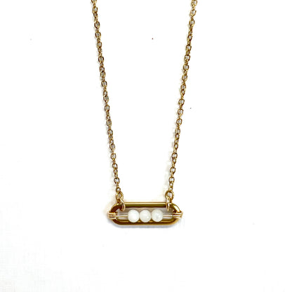 Shiny Necklace - Mother of Pearl