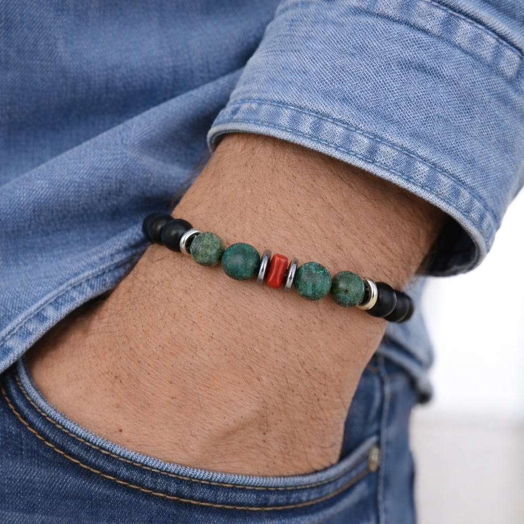 Omu bracelet made of African Onyx and Turquoise beads