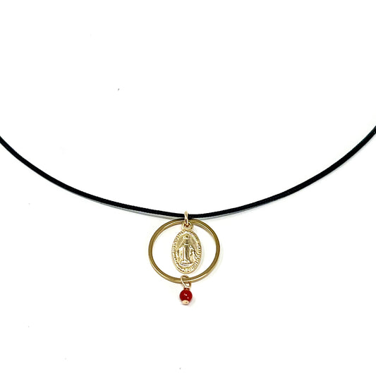Collier Marie Enfant – médaille Vierge Marie et Corail rouge