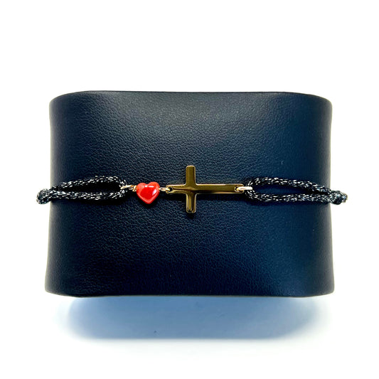 Bracelet femme Vannina ajustable en cordon noir avec croix dorée et cœur en Corail rouge de Méditerranée, fait main en Corse