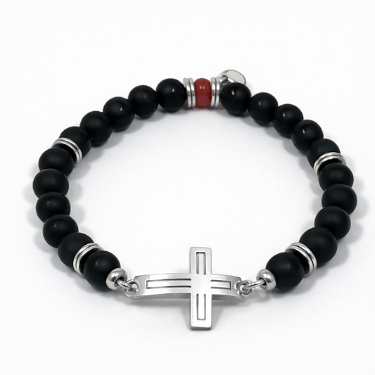 Bracelet homme Matteo argenté avec perles d’Agate noire, croix en acier inoxydable et perle de Corail rouge de Méditerranée