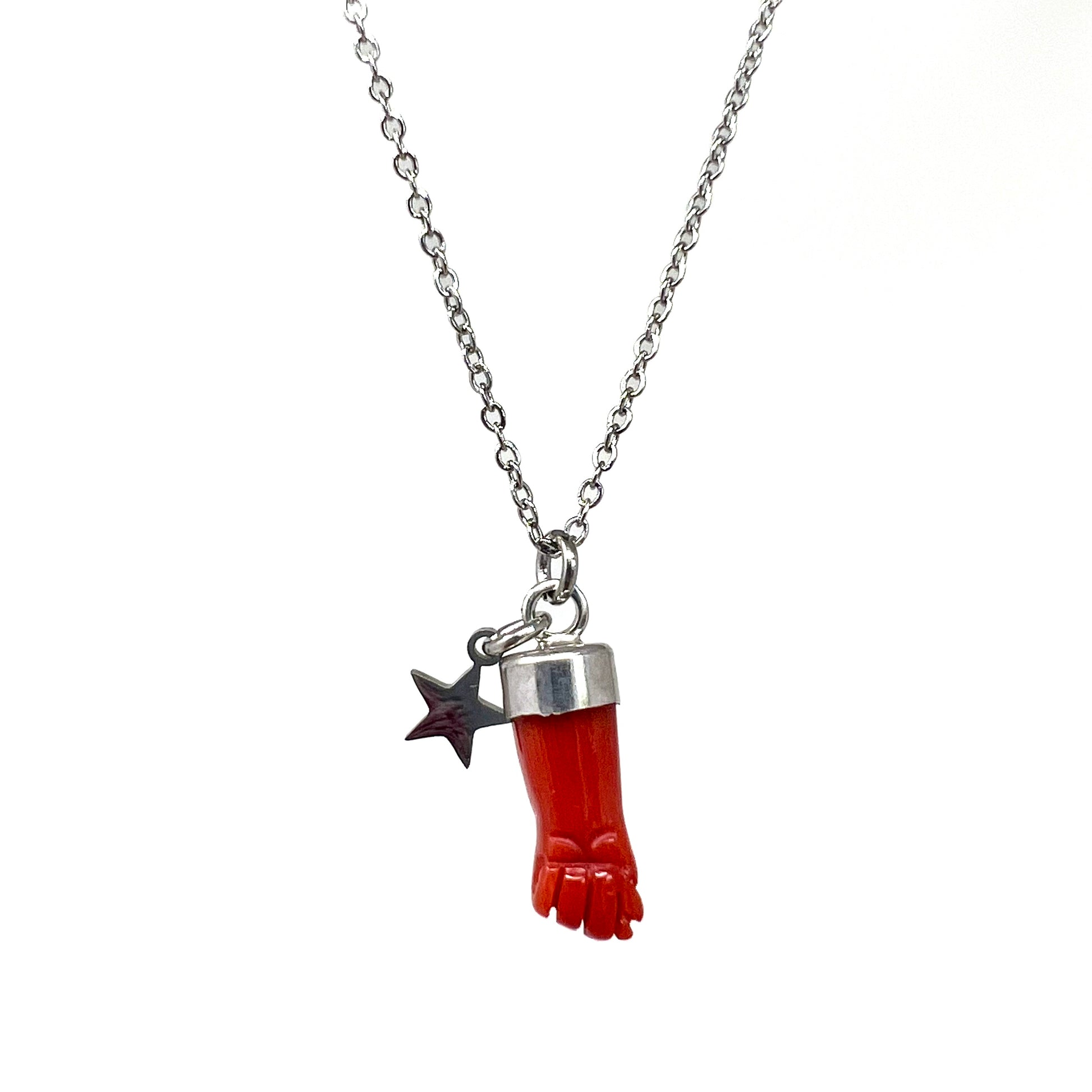 Collier enfant Nina argenté avec pendentif main en Corail rouge de Méditerranée et étoile en acier inoxydable