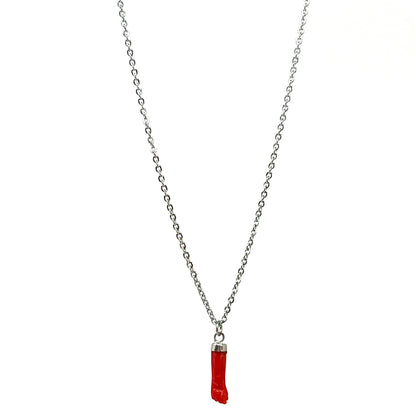 Collier homme Joseph en acier inoxydable argenté avec son pendentif poing en Corail rouge de Méditerranée, fait main en Corse