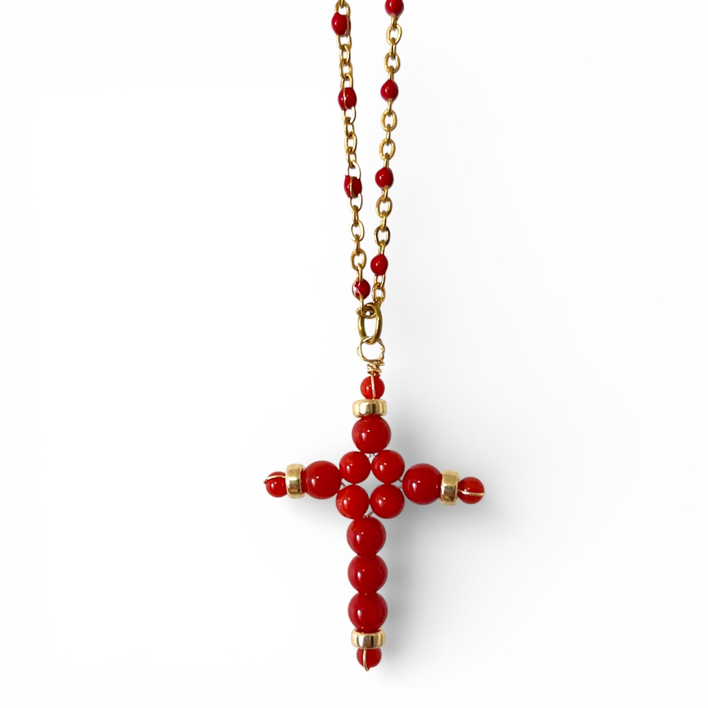 Collier Minnà avec croix en perles de Corail rouge de Méditerranée, rondelles gold filled et chaîne dorée
